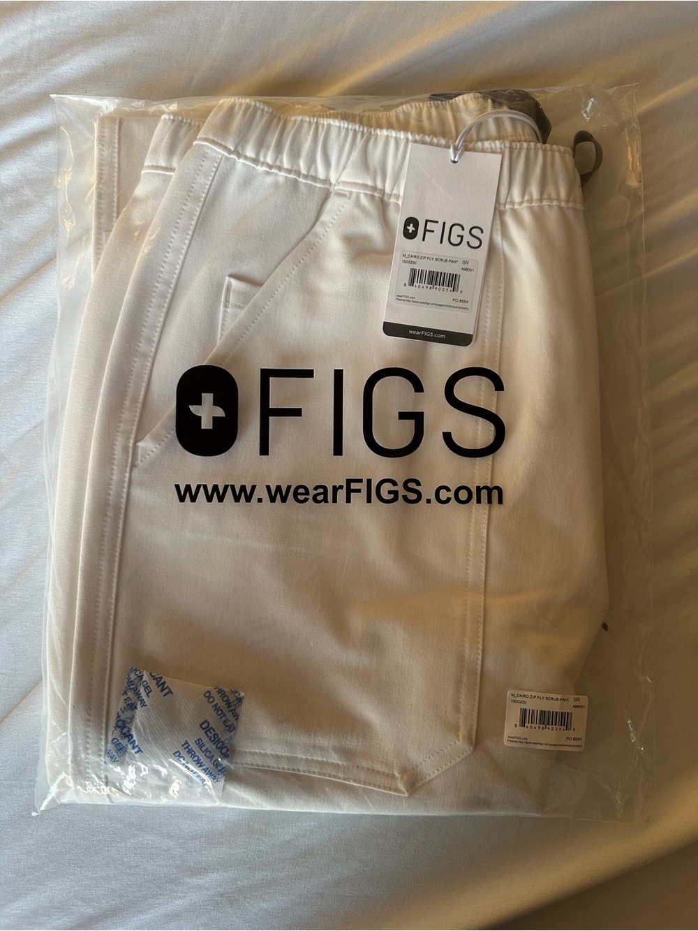 NWT FIGS Cairo Cargo Zip Fly Scrub Pants Size Small Regular White